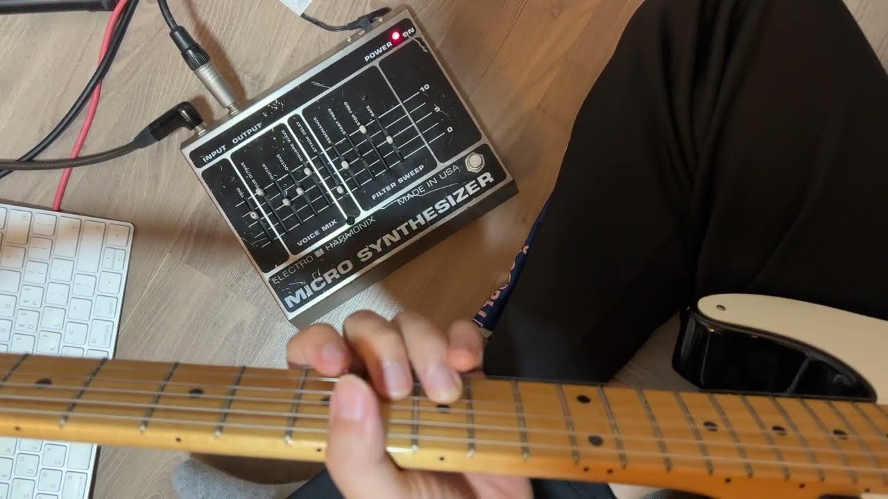 EHX Micro Synthesizer