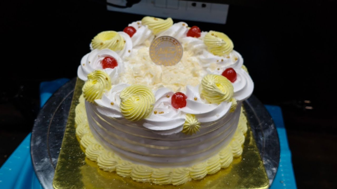 VANILLA CAKE II DESIGN II BIRTHDAY CAKE II 2 POUND II 1 KG II 🎂🎂 II VANILLA CAKE II 
