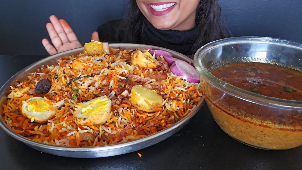 EGG BIRYANI  WITH SPICY GRAVY ASMR EATING |  MUKBANG  #asmr #mukbang 