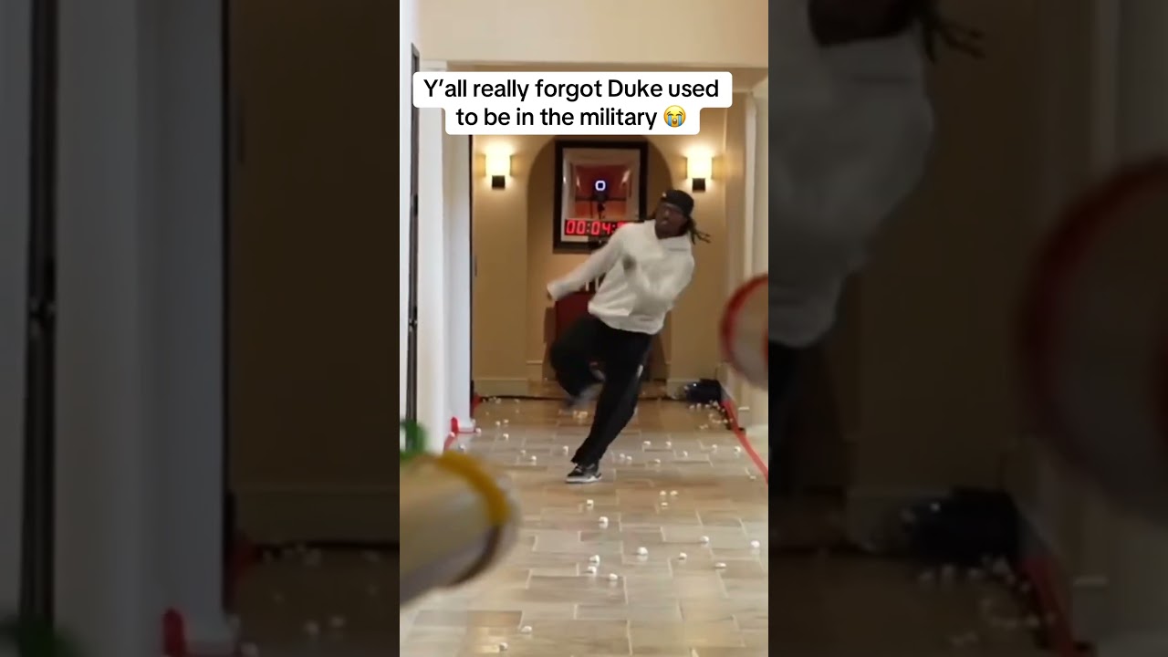 Вы все совсем забыли, что Дюк раньше был военным 😭#dukedennis #military #funny #amp #twitch
