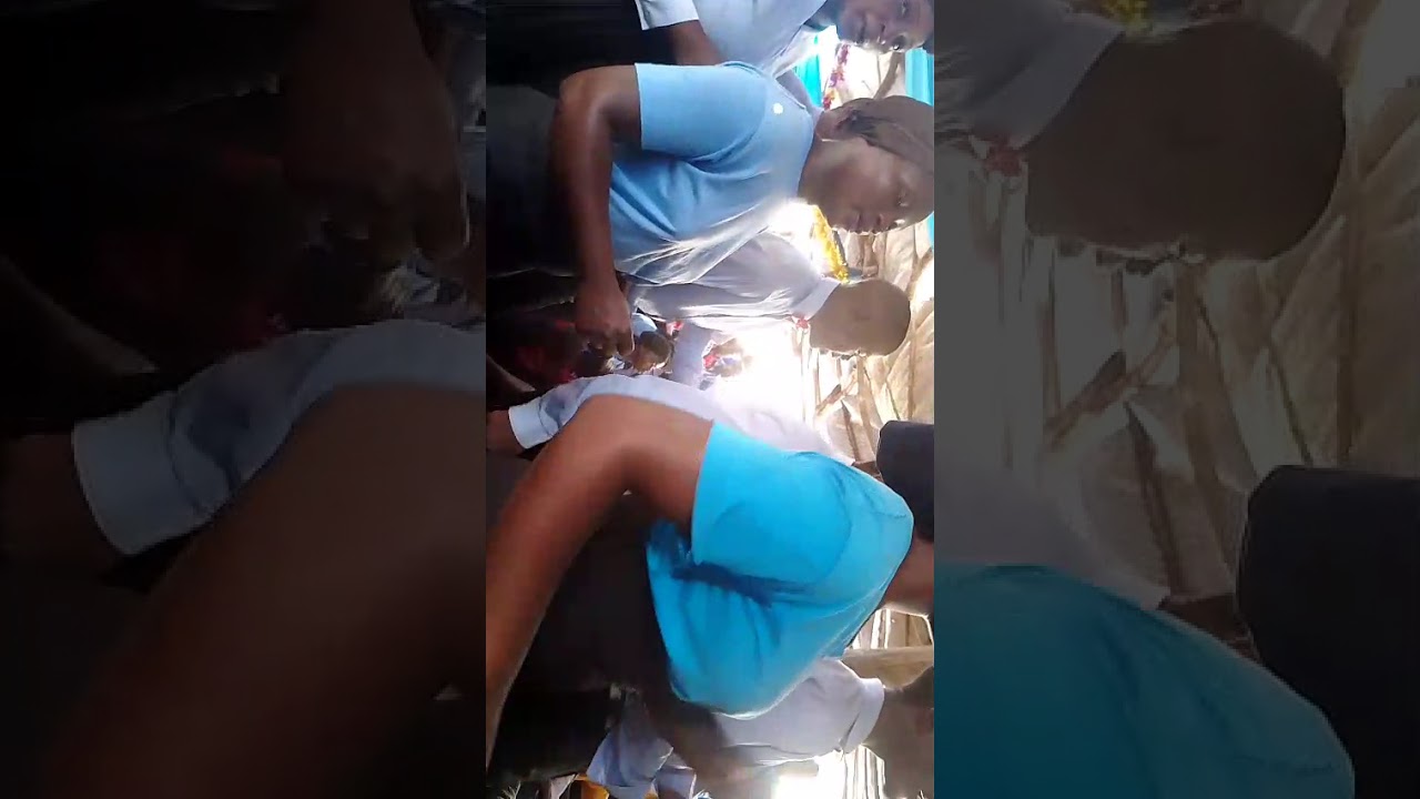 Jovens da IUBM Alto Molocue Zambézia local natxoa no convívio província molevala 862400079