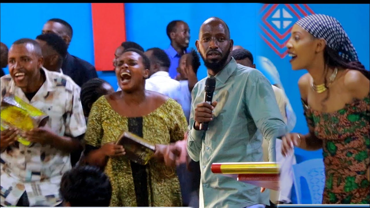 IGISIRIMBA BY BIZIMA AHUYE NA ELIZABETH BEA ARATUNGURANYE MUGITARAMO CYABAYUMBE  NAIROBI 