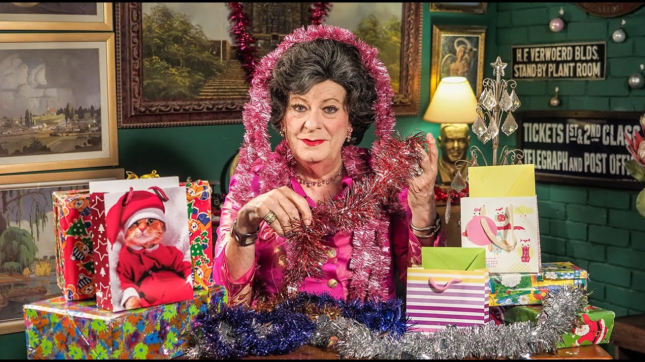 Evita's Free Speech Ep224 - 22 Dec: Mary Christmas is here!