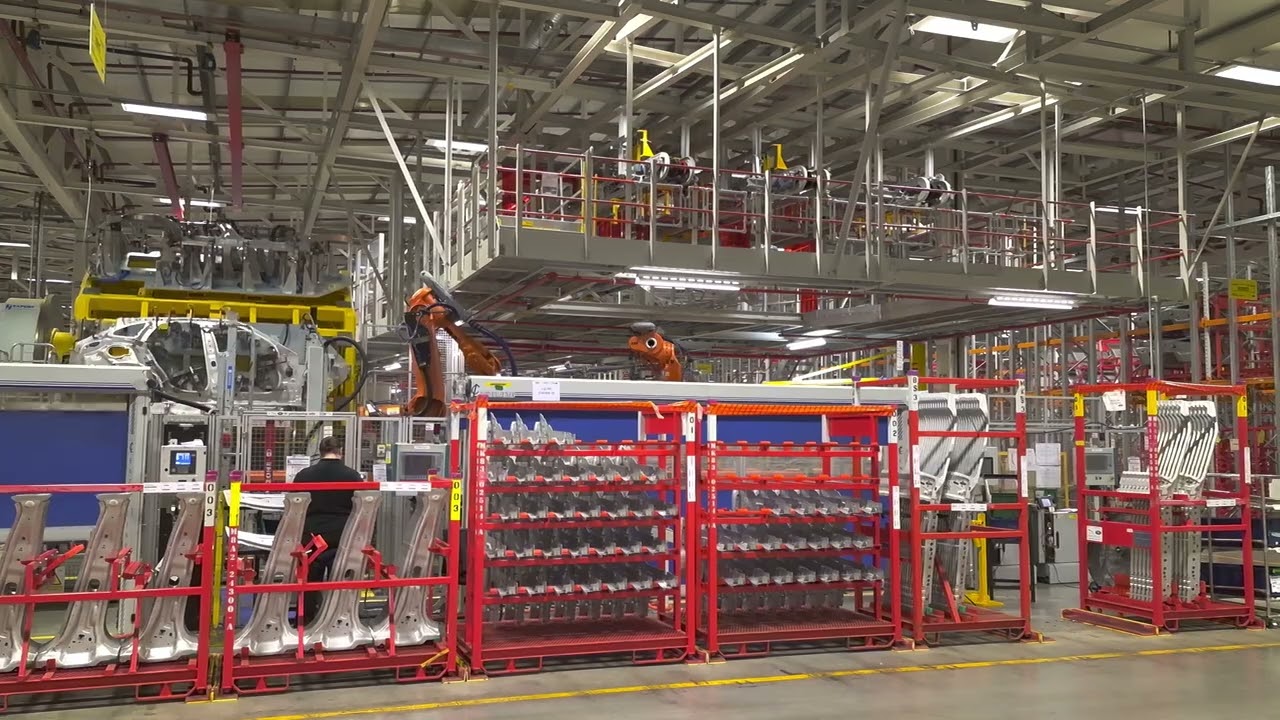 JLR robots at work. amazing.