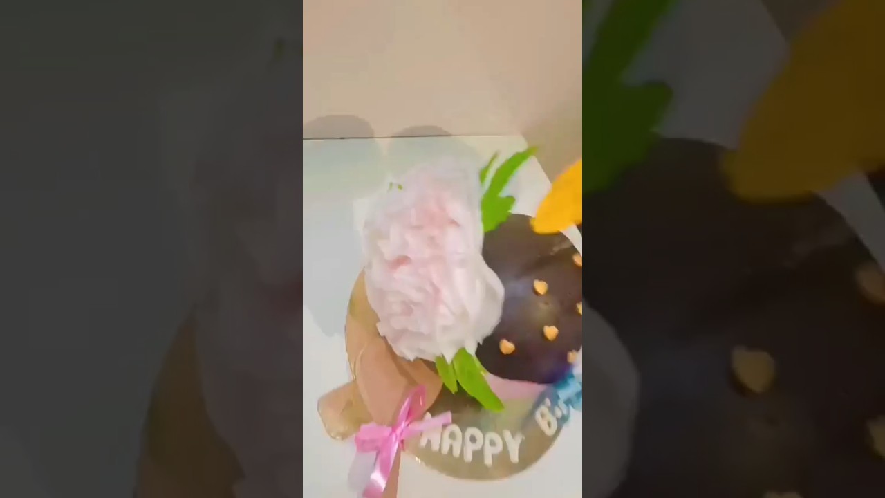 Surprise Pinata cake for chocolate lover|#chocalatelover #shorts #shots #viral #trending #pinatacake