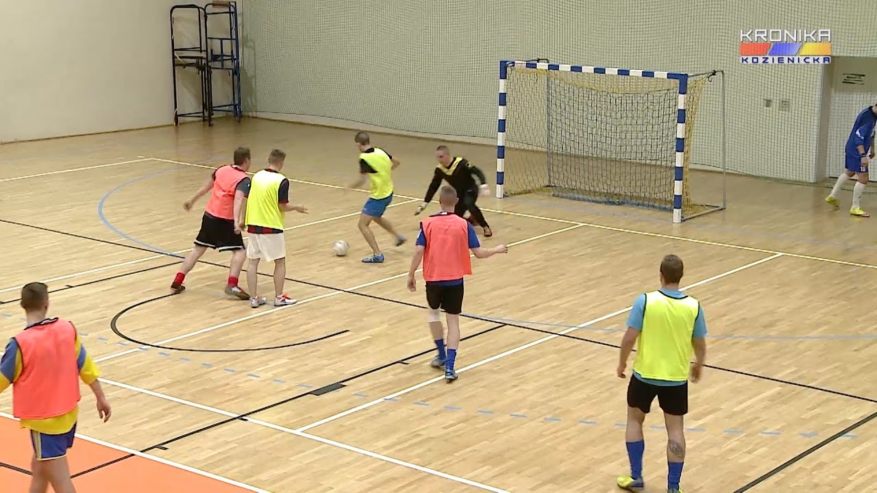 Amatorska Liga Piłki Halowej w Kozienicach - 1. kolejka (21.11.2016)