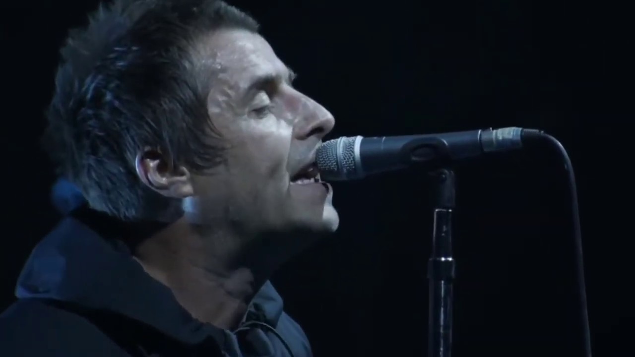 Liam Gallagher singing 'EH LA' (Live from 