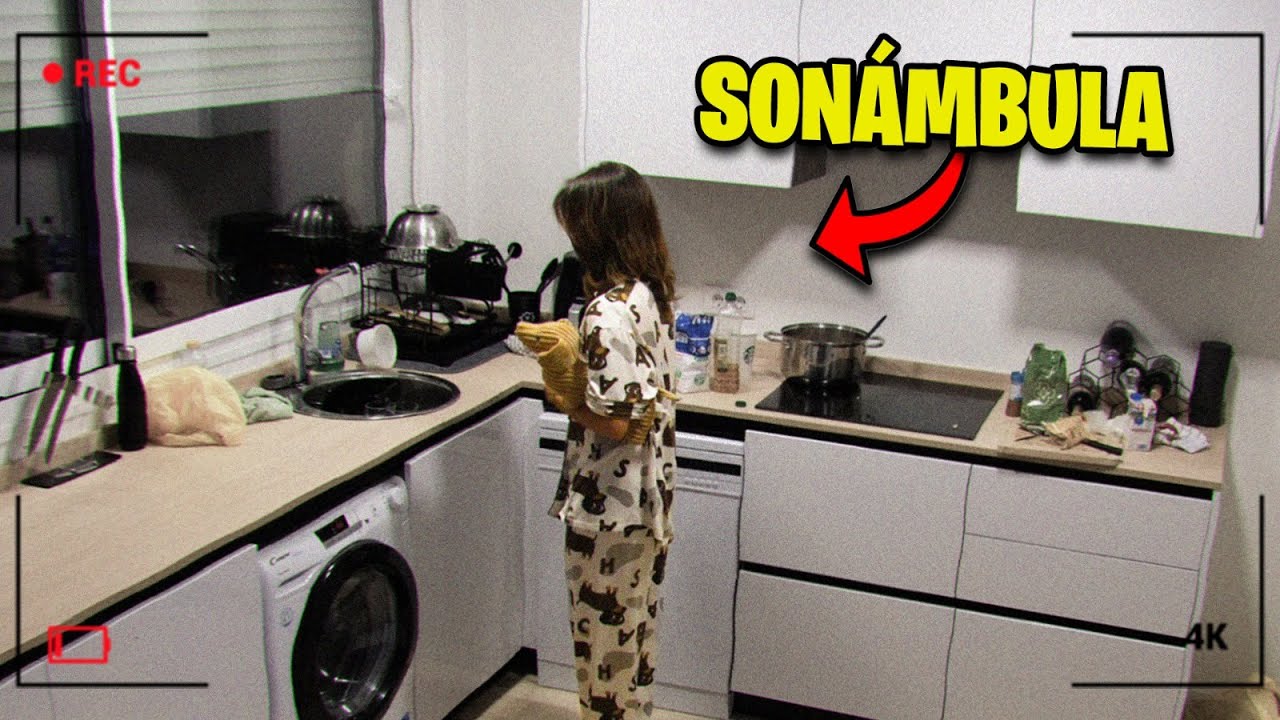 MIS AMIGOS ME GRABAN SONÁMBULA!!