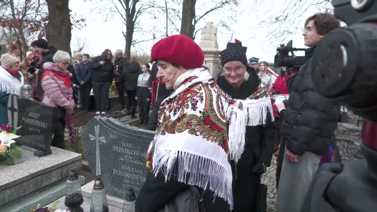 Uroczystości przy grobach Legionistów - Obchody Święta Niepodległości Tarłów 2025