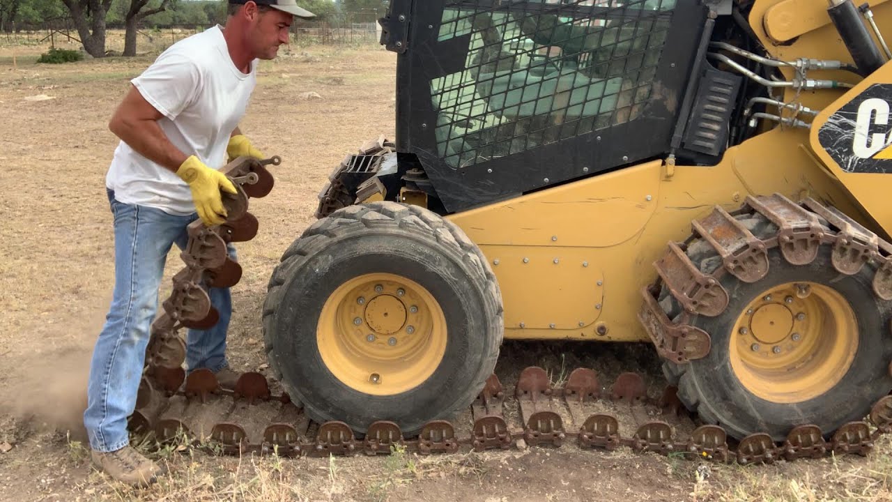 Metal tracks for your skid loader, installation. #skidloader #caterpillar  #heavyequipment
