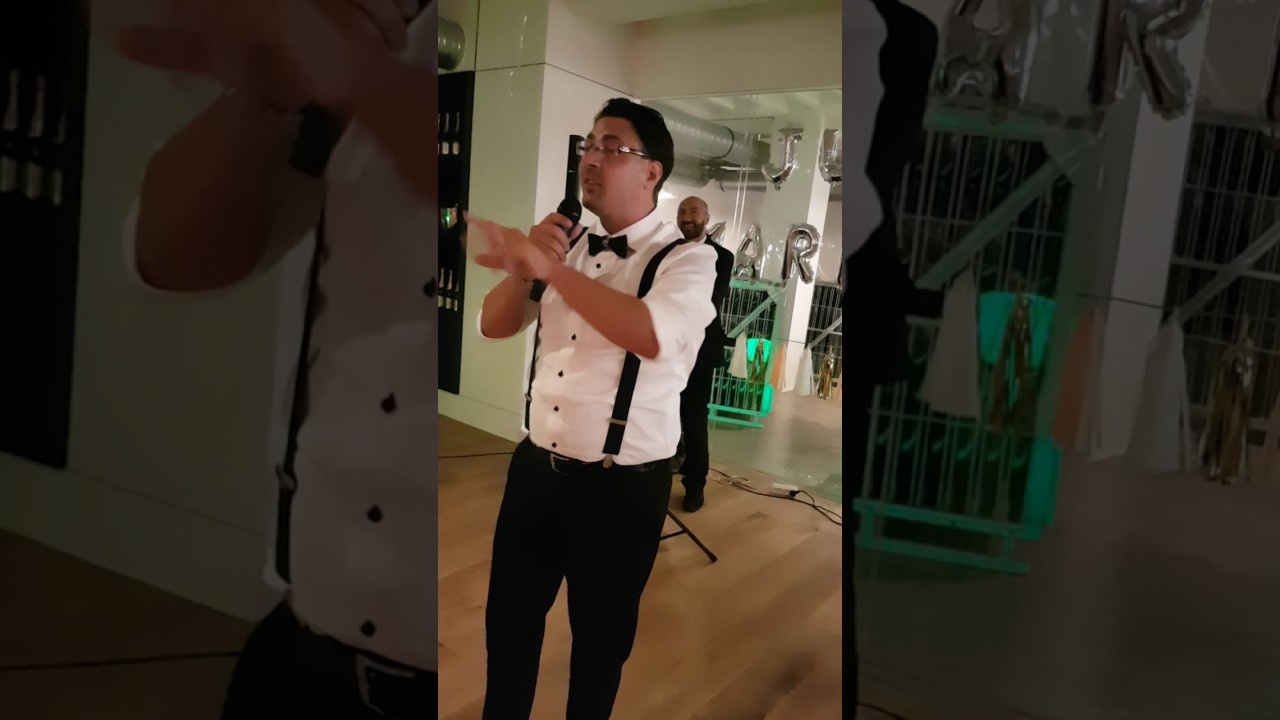 Hochzeitsrede wird zu einer Comedyshow