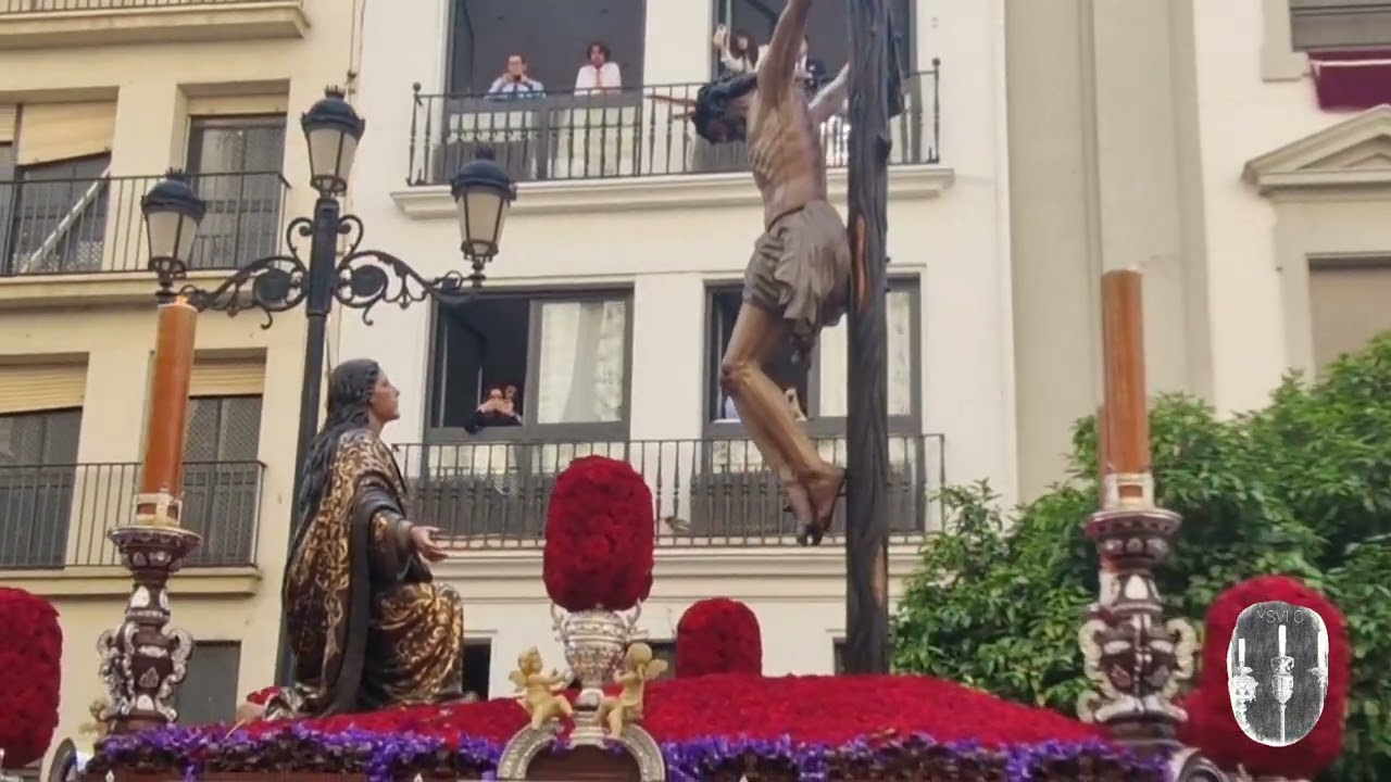 Impresionante misterio de la Hiniesta a sones de Arahal en la Avenida 2025