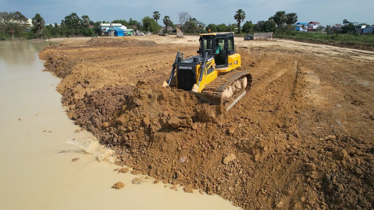 New Bulldozer SHANTUI DH17C3 Best Skill Operator At Pond Filling Construction