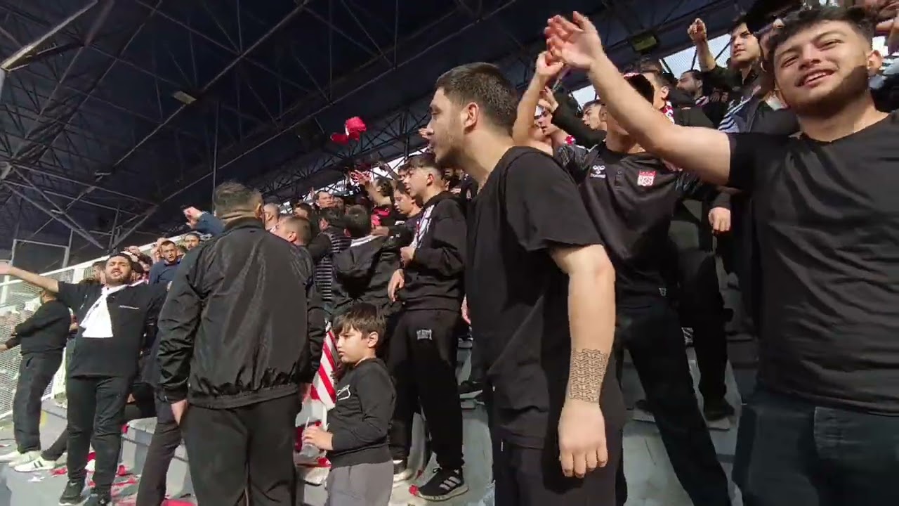 Ankara Keçiören deplasmanında Sivasspor tribünleri...