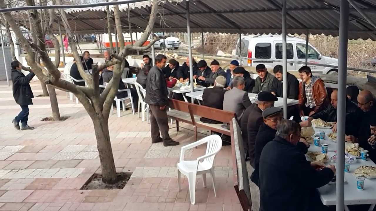 Köselli Köyü Marsullu Mahallesi 2014 Yılı Kaz Tirit Yemeği 3
