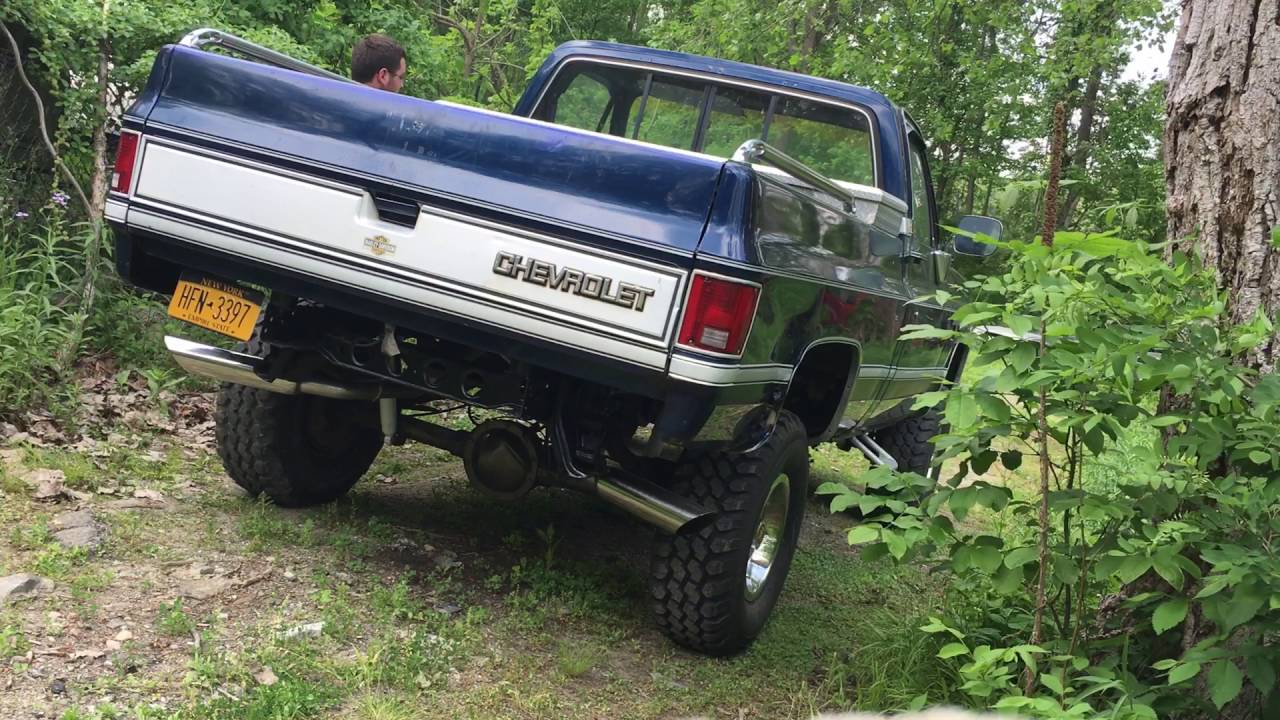 My 1985 k10 Silverado Magnaflow 40 Full custom exhaust start up