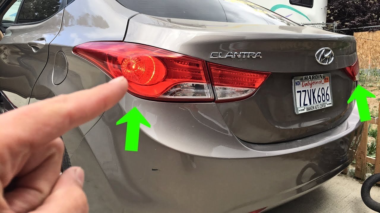 HYUNDAI ELANTRA STOP BRAKE LIGHT BULB REPLACEMENT 2011-2016