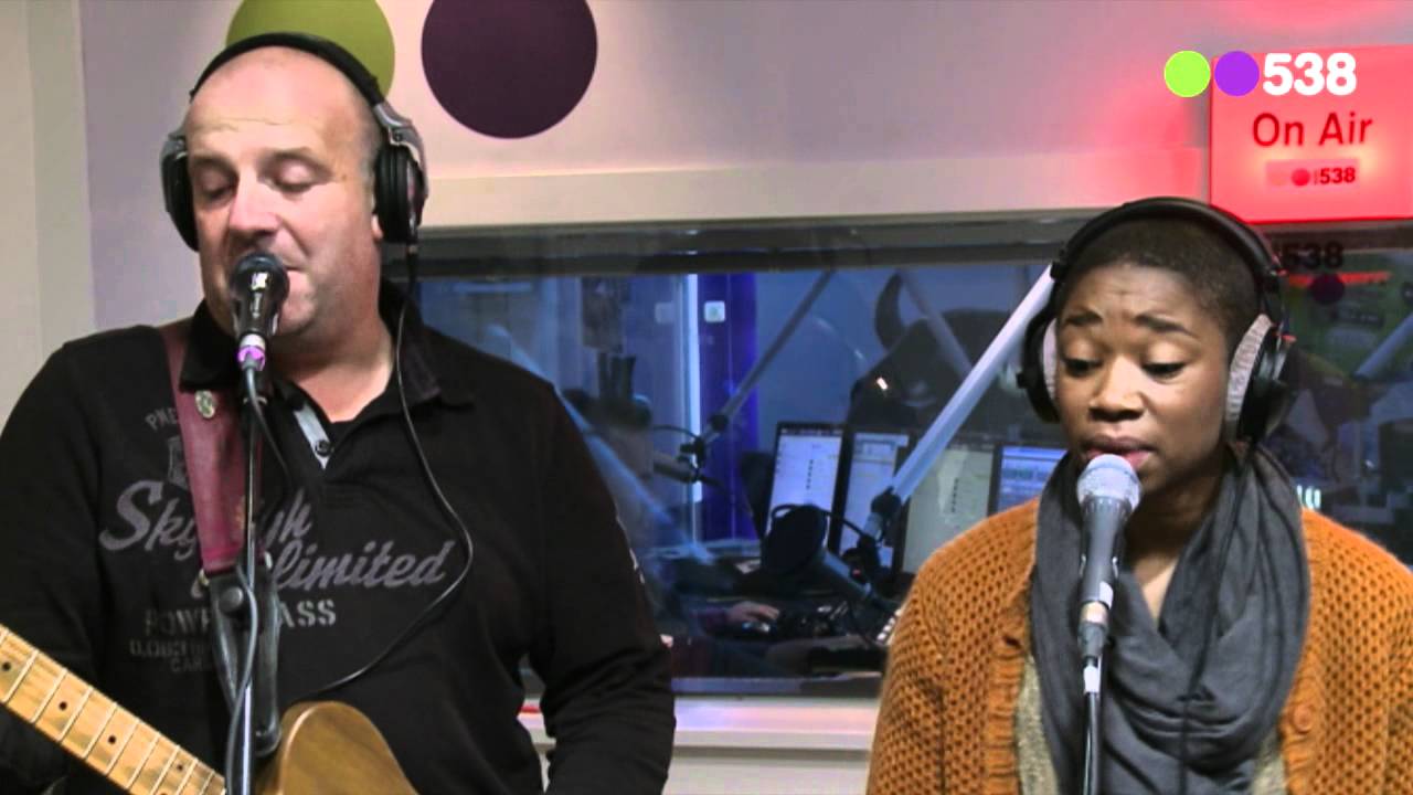 BLØF & Sabrina Starke - Meer kan het niet zijn (live bij Evers Staat Op)