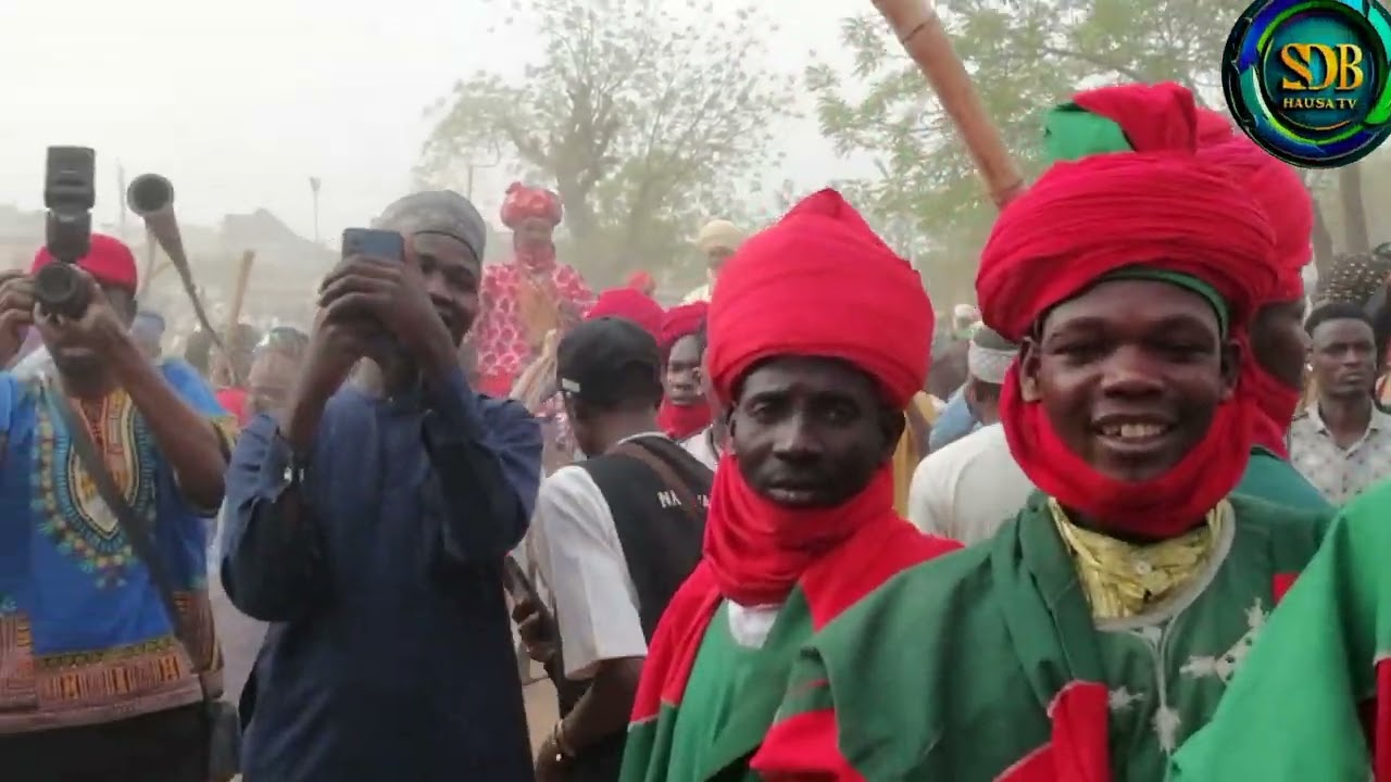 A wannan rana ta asabar 26/4/2025 Mai Martaba Sarkin Kano Muhammad Sanusi ll yayi hawan babban daki