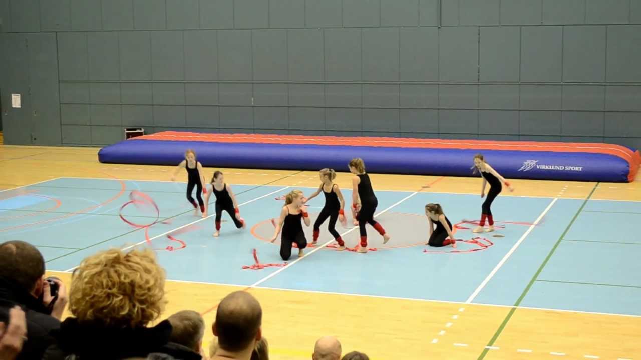 GymnastikJuleland 2012 - Rytmisk Gymnastik (vimpler 11-14år)