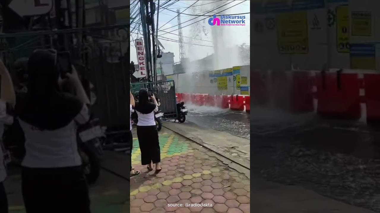 Air mancur tiba-tiba di Jatiwaringin Pondokgede Bekasi