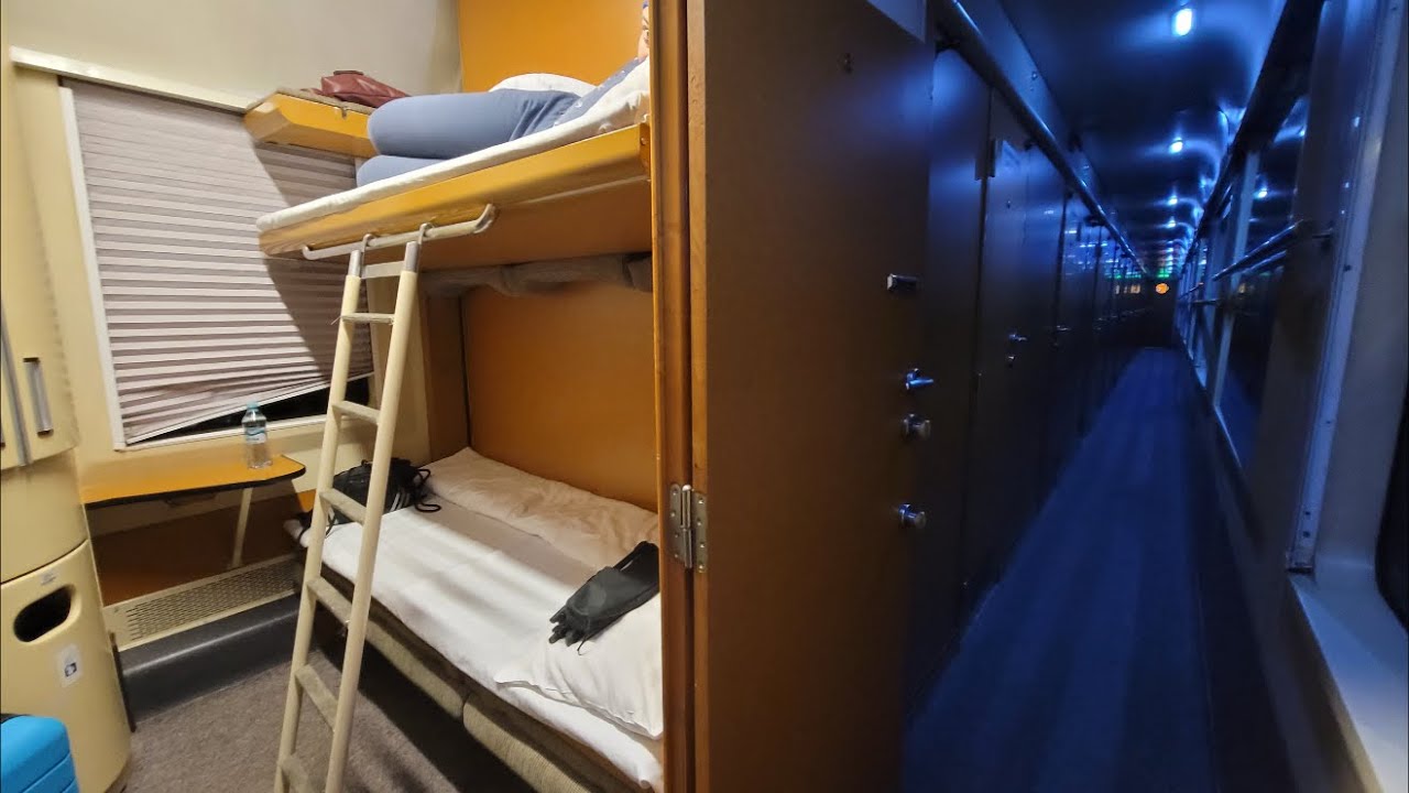From Cluj Napoca to Wien Hbf in Schlafwagen Astra Vagoane Arad 2 berth suite