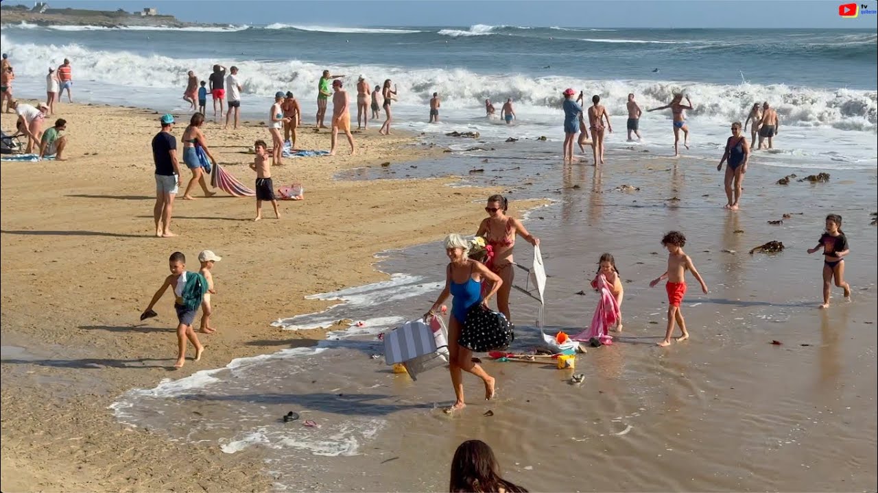 QUIBERON   🇲🇫 |  Ba&iuml;nes sur la Plage Grosse Houle Cyclonique  | TV Quiberon 24/7