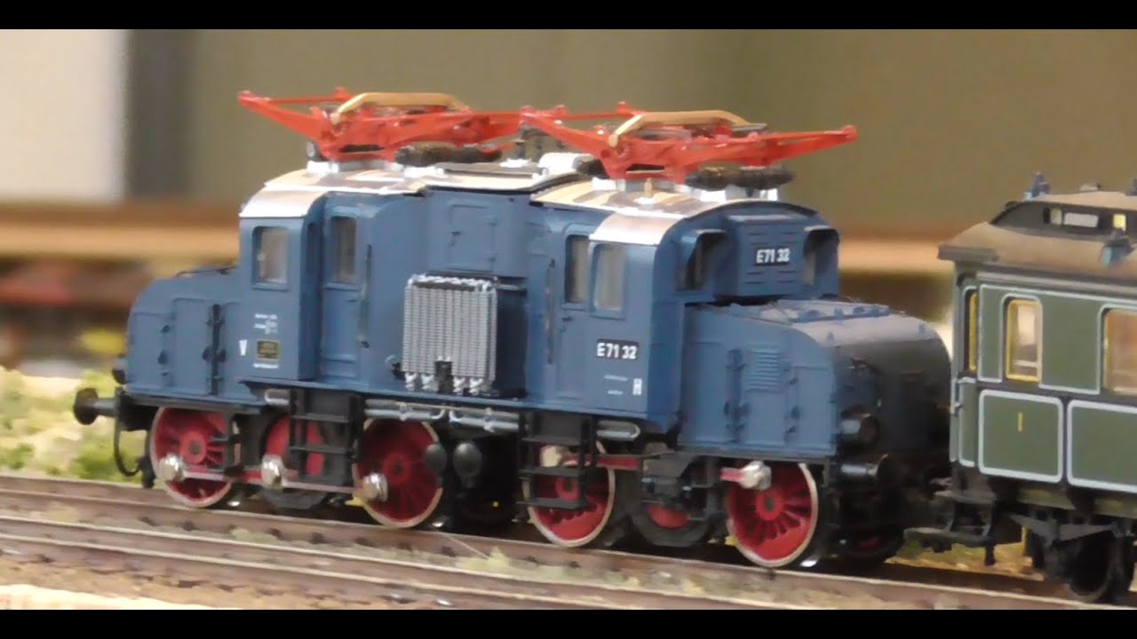 43031 Roco E 71 blau digitalisieren, ESU Decoder und LEDs einbauen