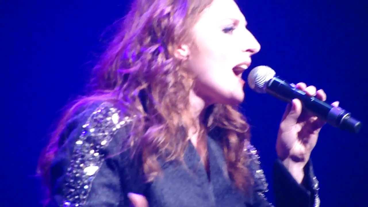Willemijn Verkaik - Ik lach om zwaartekracht in 3 talen - As I Am 26 juni 2012