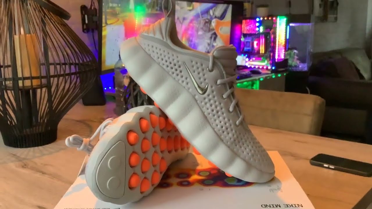 Nike MIND 002 