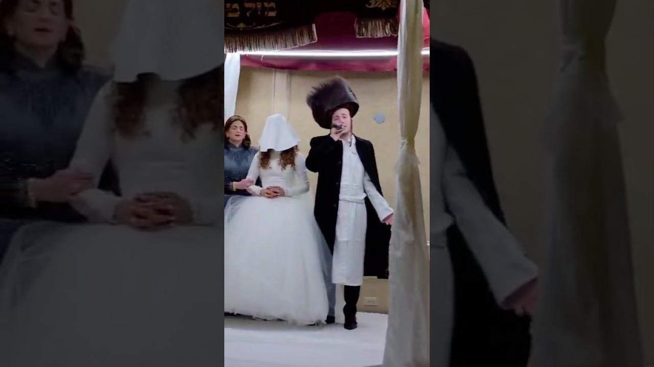 Chaim Horowitz Sings at His Own Chuppah | חופה של הזמר חיים הורביץ