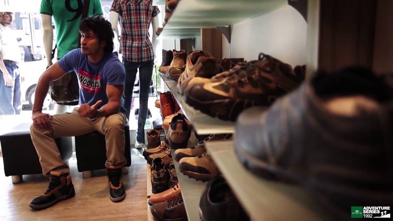 Vidyut Jamwal at WOODLAND Linking Road store, Mumbai