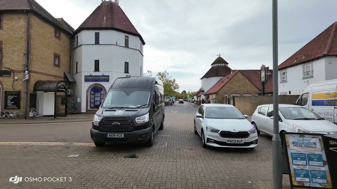 4k walking South Woodham Ferrers town centre October 2024