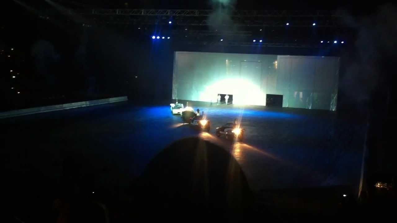 Top Gear Live - Electric Car Challenge & stunt driving