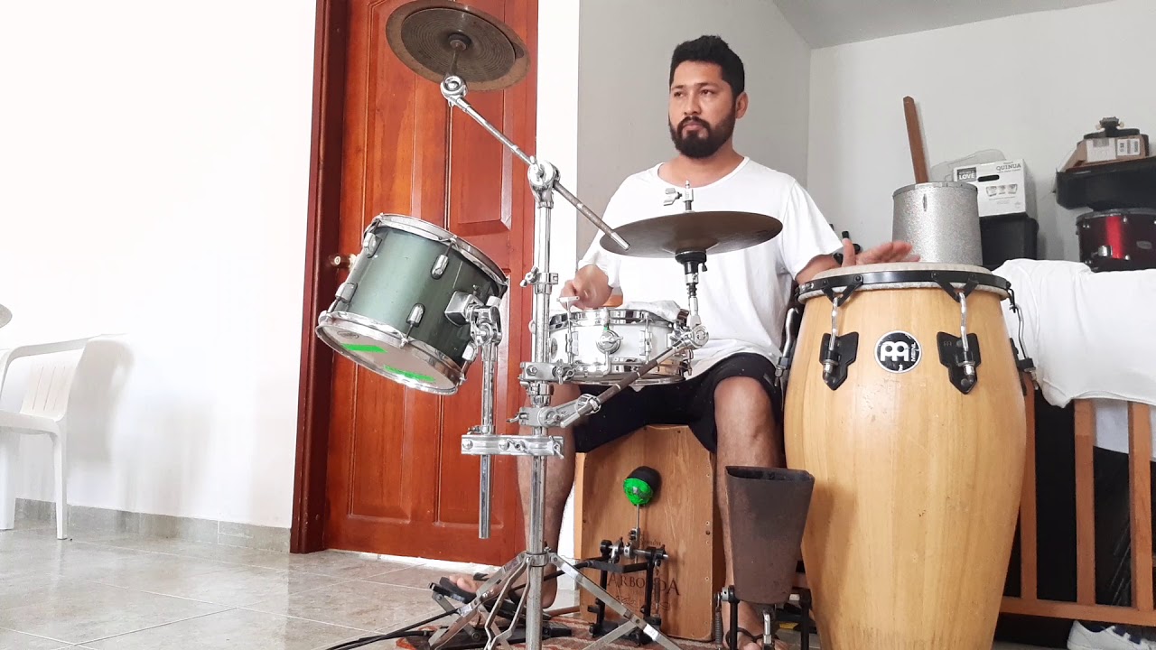 How to play cajon with pedal - set de multipercusión. Como tocar cajon con pedal.
