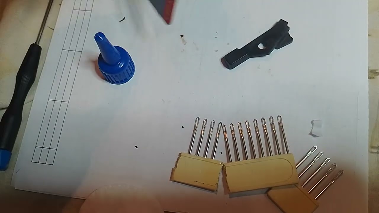 Чем я клею пластик кареток вязальных машин..