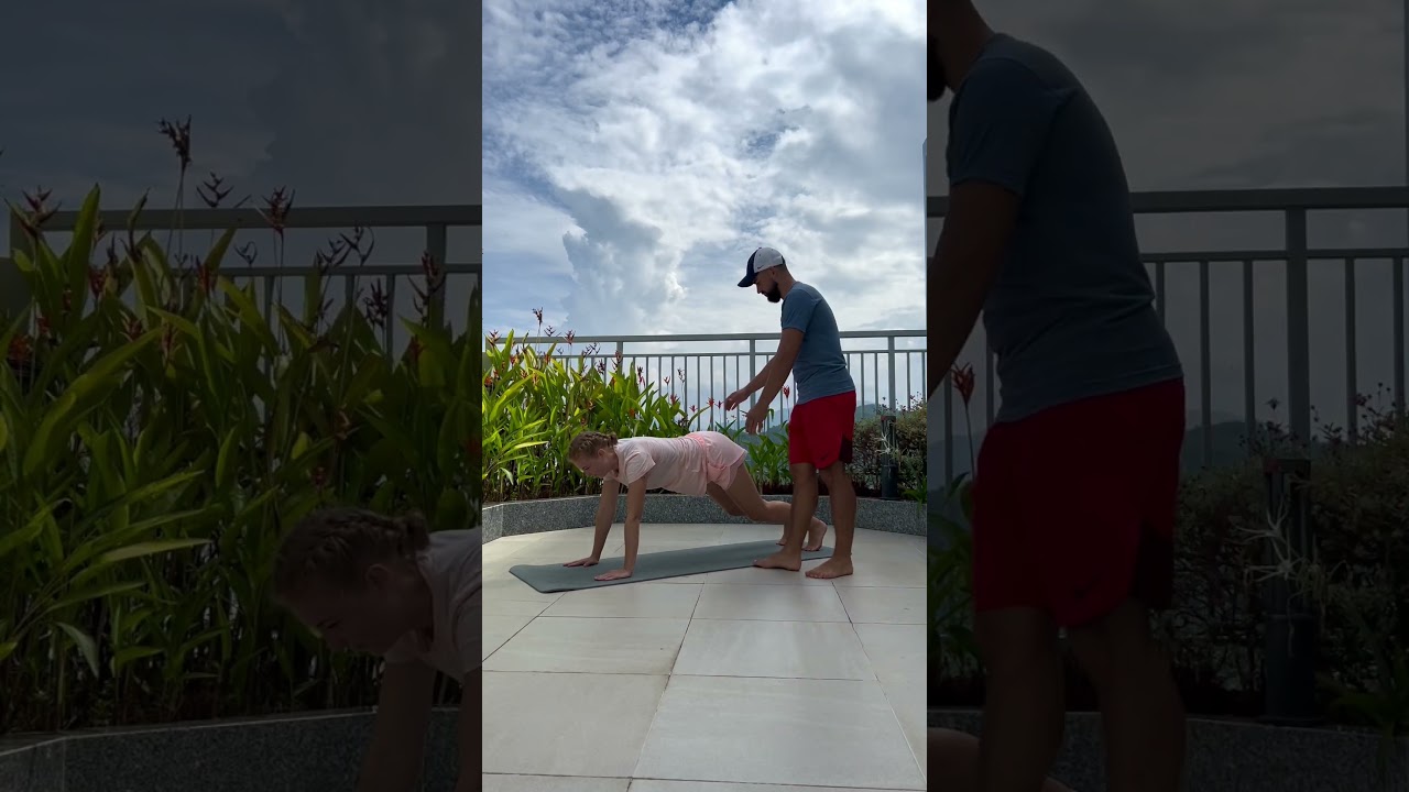 Как правильно стоять в планке|How to properly hold a plank #спортивныедевушки #спорт #sport #plank