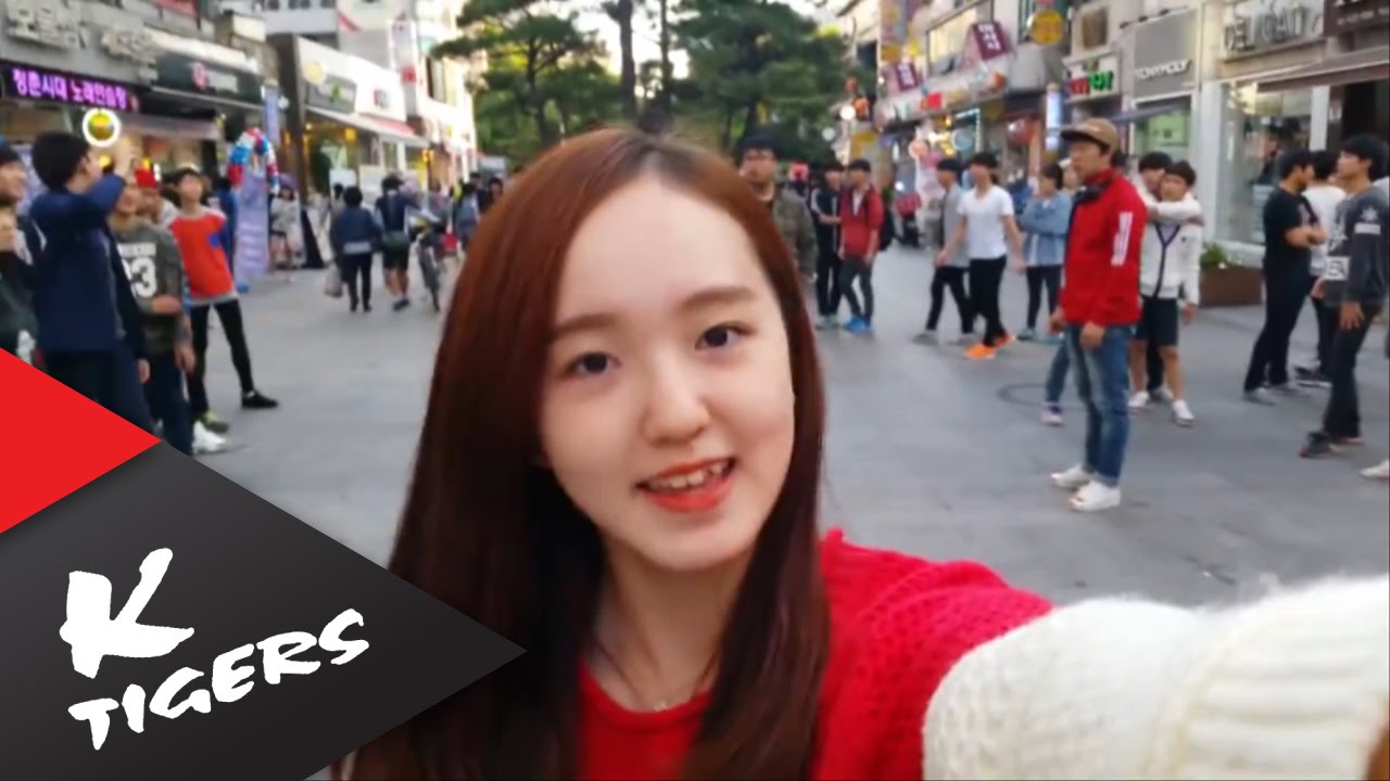 Taekwondo Street performance - Kimppaksun 'Because of my age' 김빡순의 [나이탓] 태권도 플래쉬몹!
