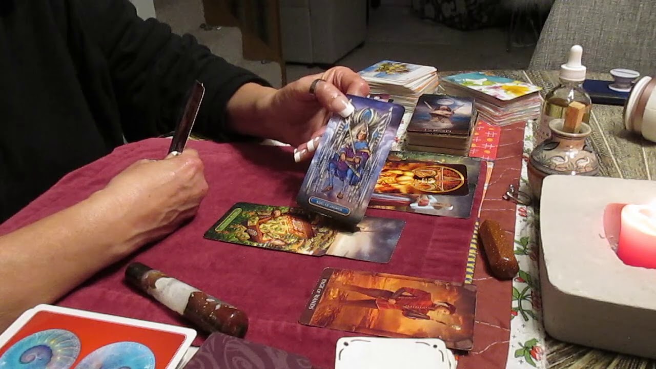 CANCER LOVE TAROT! 2 KINGS AND A CHOICE TO MAKE!