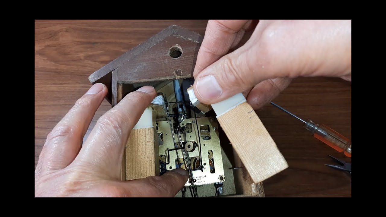 RELOJ CUCÚ REPARACIÓN, DESPERFECTO EN TRACCIÓN DE CADENA