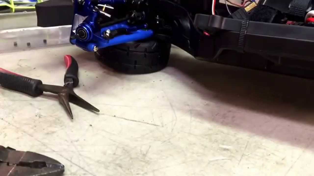 Slash 4x4 build vid pt11 mip 17mm hex adaptors