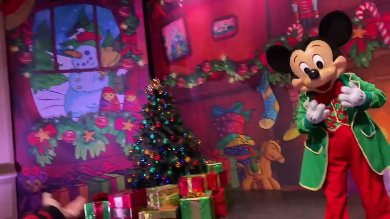 Shine a light: our Disney’s Enchanted Christmas - Notre Noël Enchanté at Disneyland Paris