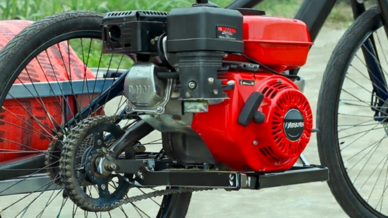 Clever farmer transforms bicycle into motorbike to carry tons of goods.