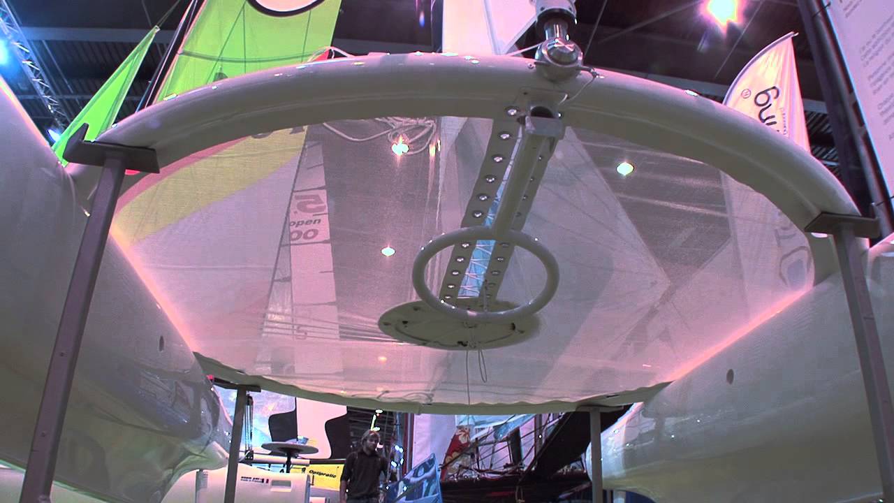 Hobie H + : Starck attaque avec un catamaran super design !