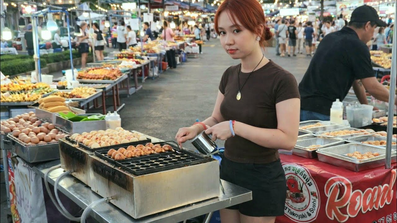 AMAZING Cambodian Place/Famous Market Food in Phnom Penh 2026