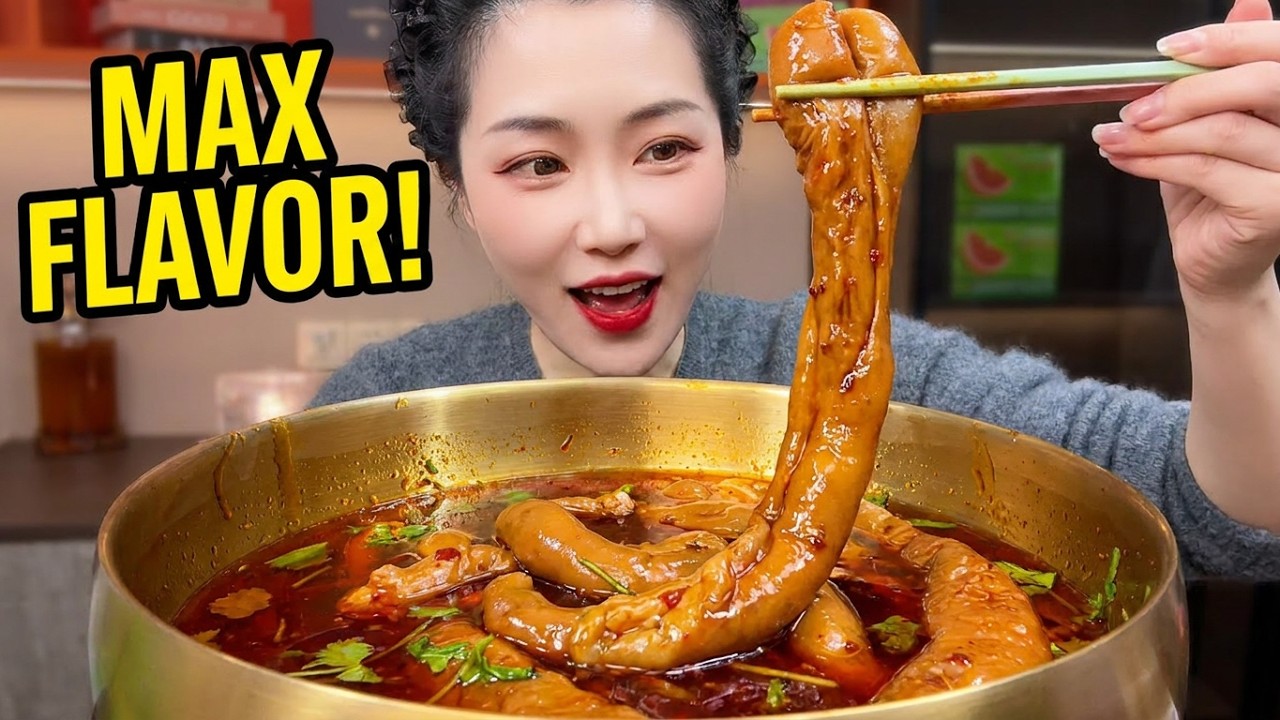 Mukbang ASMR Eating delicious braised spicy intestines 