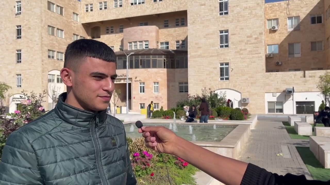 معتز الحجاحجه :-كيف يواجه الطلبة الصعوبات والتحديات بعد التخرج من الجامعات..... 
