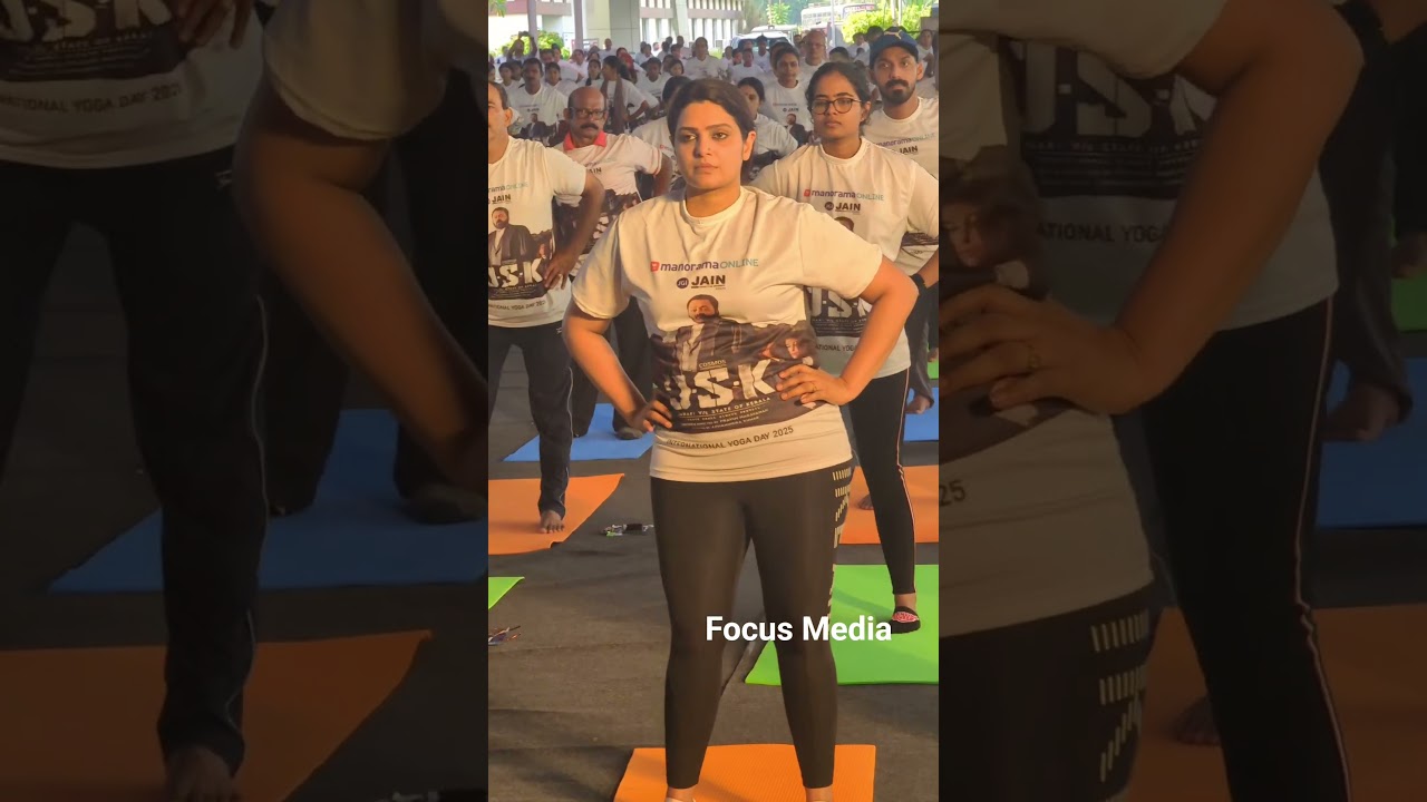 When Divya chechi came to do yoga with everyone #divyapillai #yoga