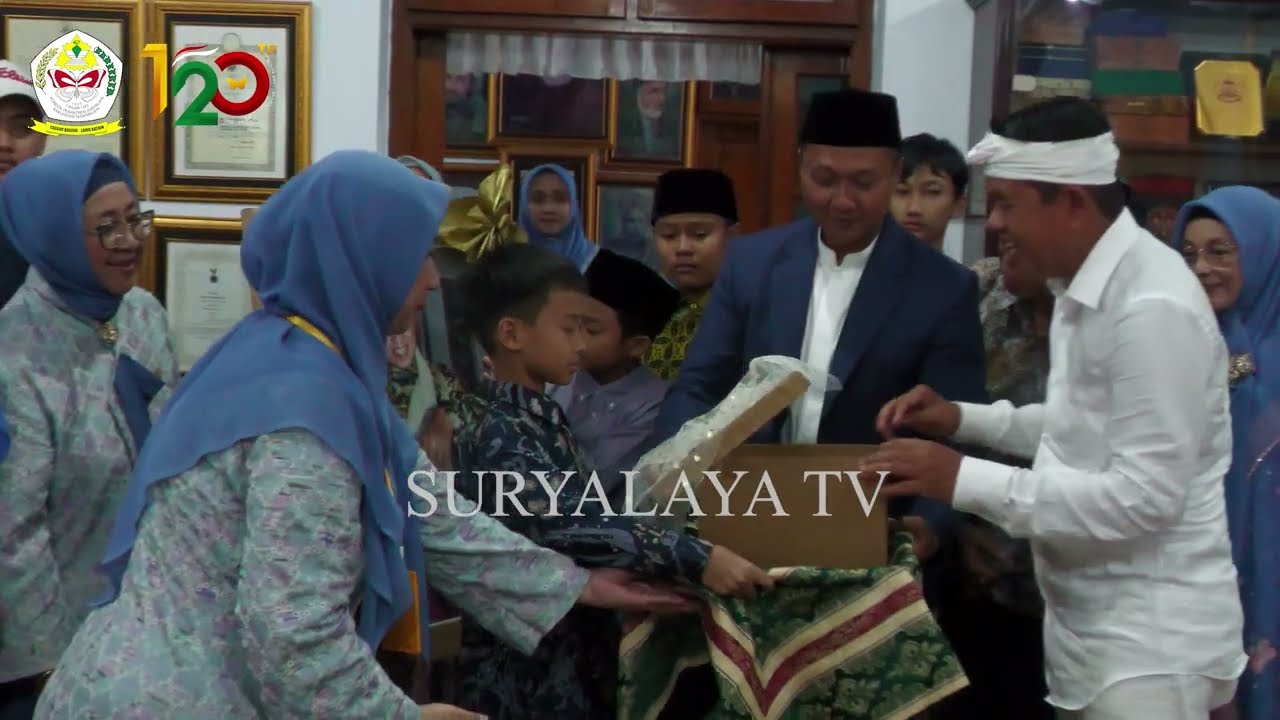 120 Th Pondok Pesantren Suryalaya Untuk Agama dan Negara