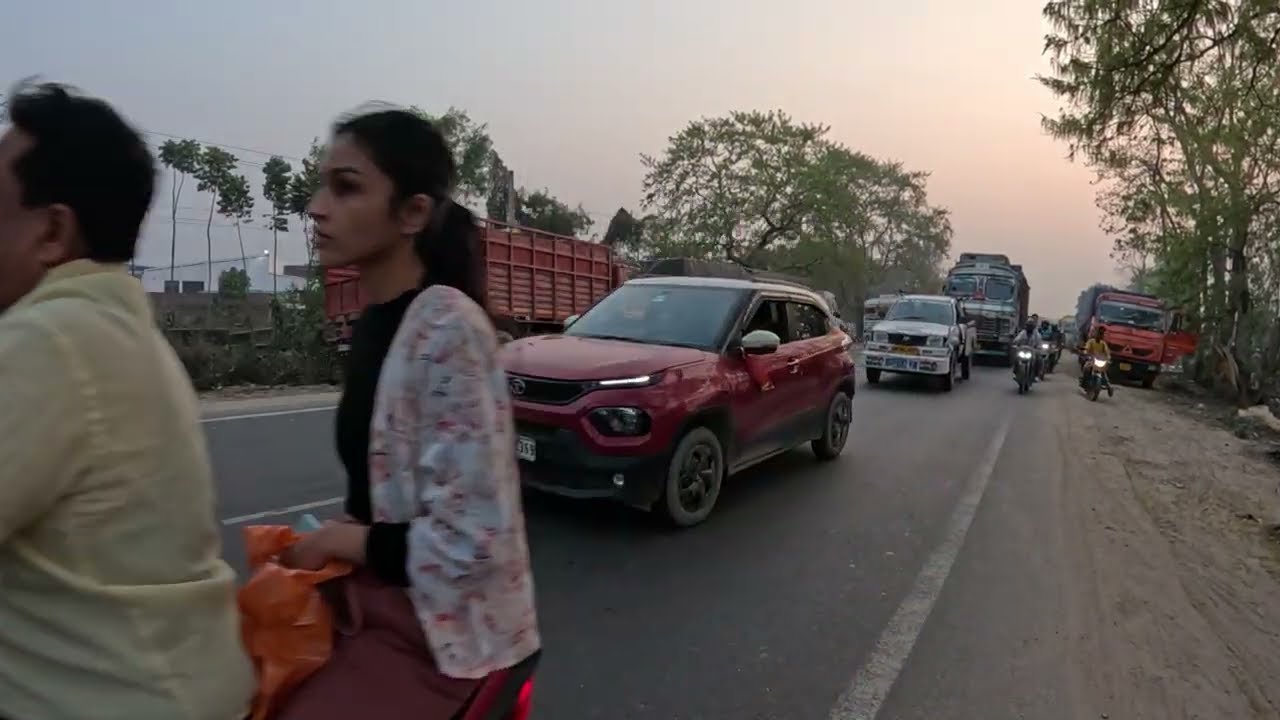 🚦 Heavy Traffic & Angry Riders | Police Controlled the Situation Camly 👮‍♂️ #trending #travel #viral